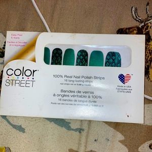 Retired strip from colorstreet  “snake my day”